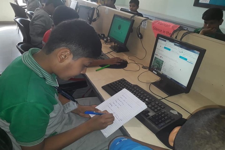 Ashoka Universal School-Computer Lab