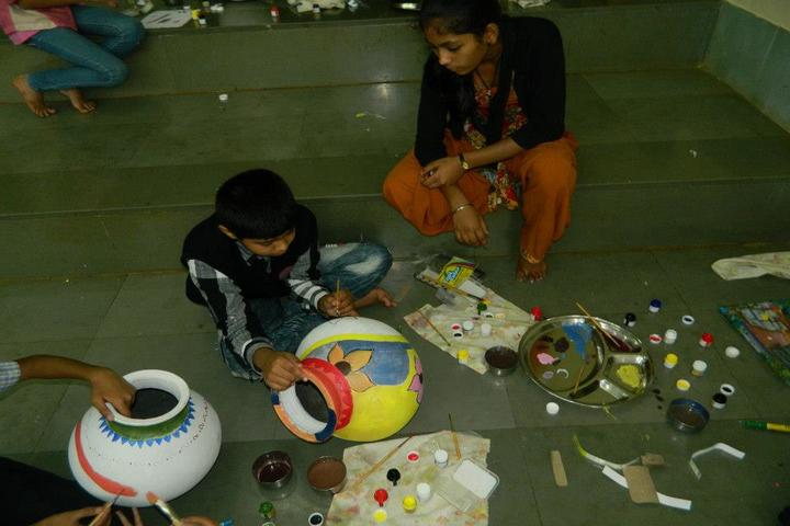 St Xaviers High School-Pot Making