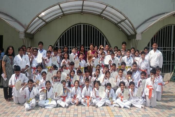 N L Dalmia High School-Prizes