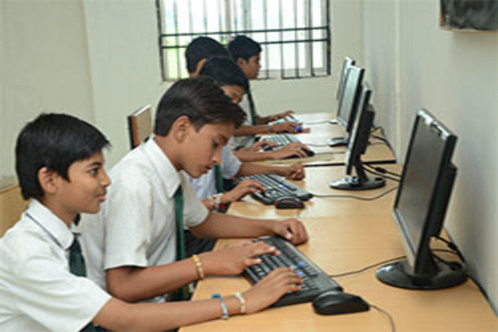 Delhi Public School Kawardha-Kids Computer Lab