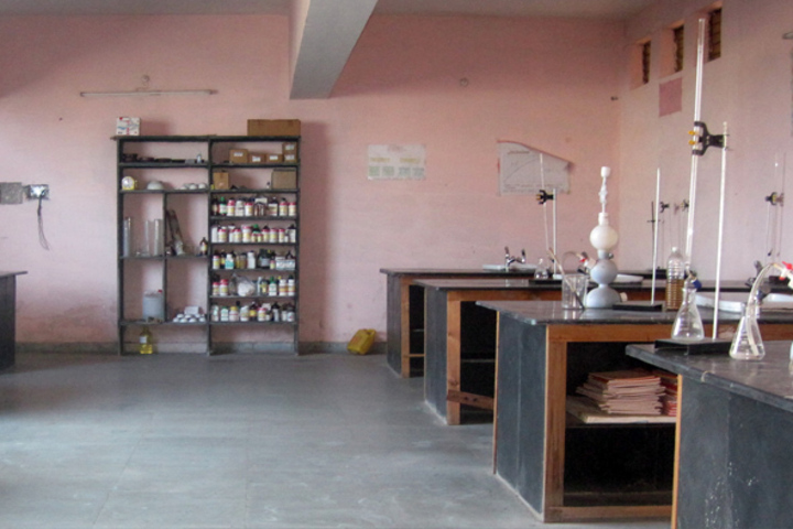 Delhi Public School-Chemistry Lab