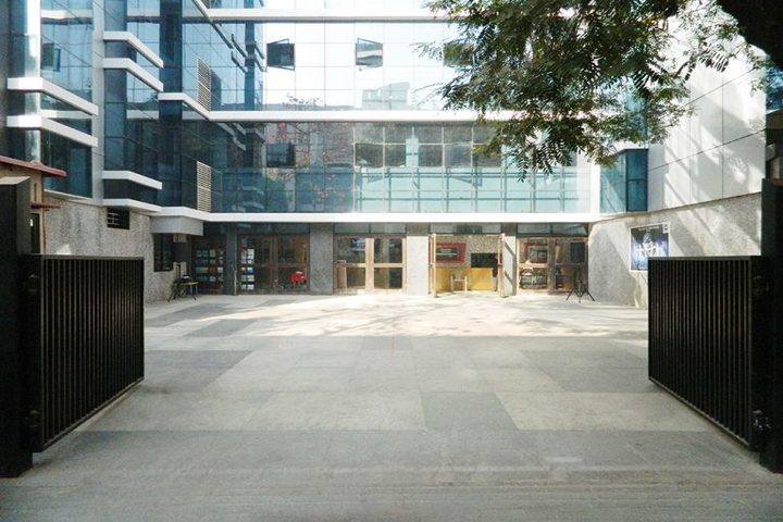 Universal High School-Campus