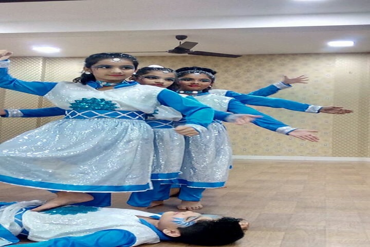 Kohinoor International School-Dance