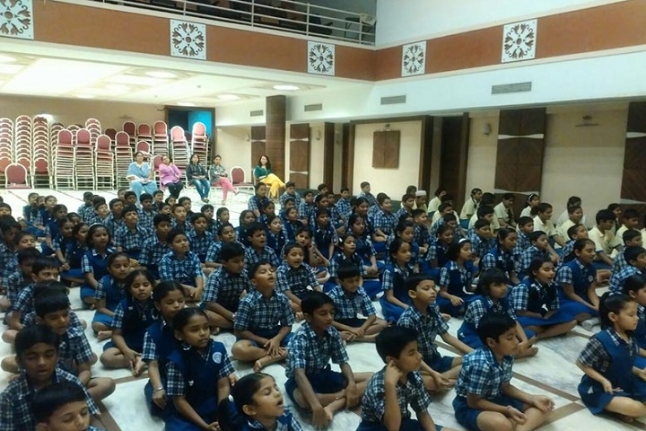 Shree Mumbadevi Vidya Mandir-Yoga
