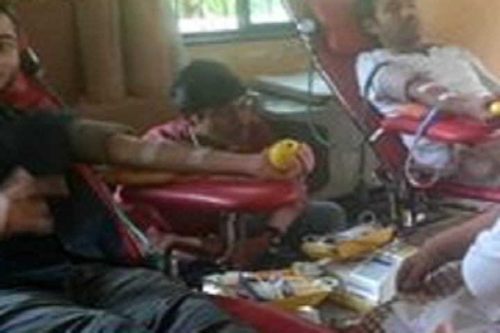 Wisdom World School-Blood camp