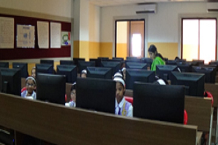 Wisdom World School-Computer lab