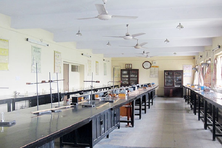 The Frank Anthony Public School-Physics lab