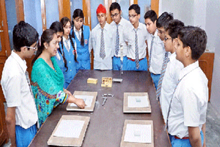 Sacred Heart Convent School - Biology Lab