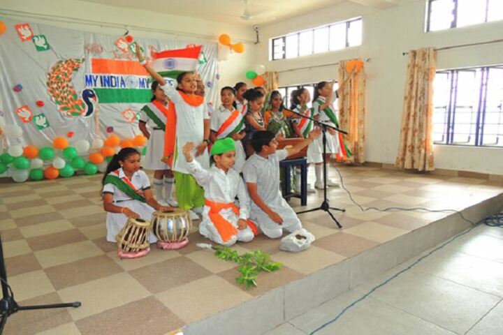 Holy Family Convent School-Independence Day