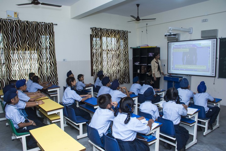 U K International School-Classroom