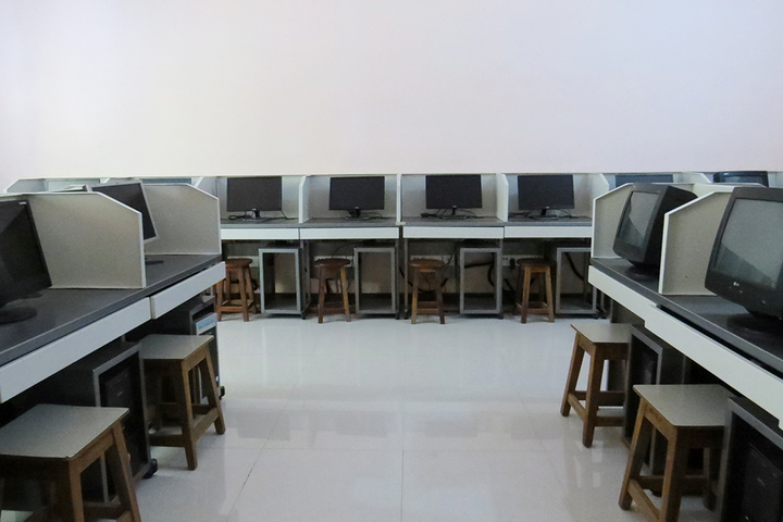 Holy Innocents School Junior College-Computer Lab