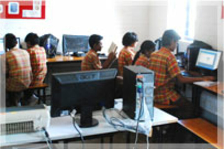 Abacus Montessori School-Computer Lab