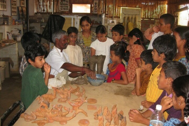Isha Home School-Art And Craft
