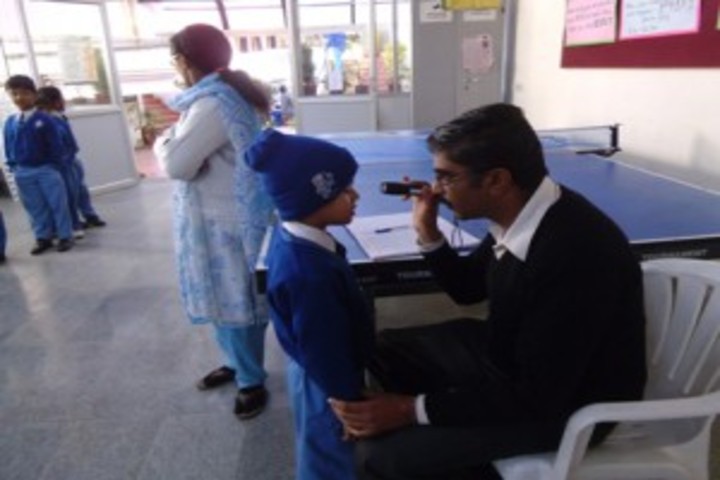 Crescent Castle Public School-Medical Checkup