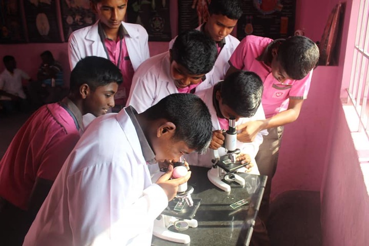 Shri Vijayalakshmi Vidhyalayaa International School-Biology Lab