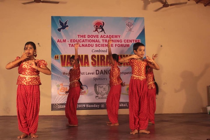 Shri Vijayalakshmi Vidhyalayaa International School-Dance