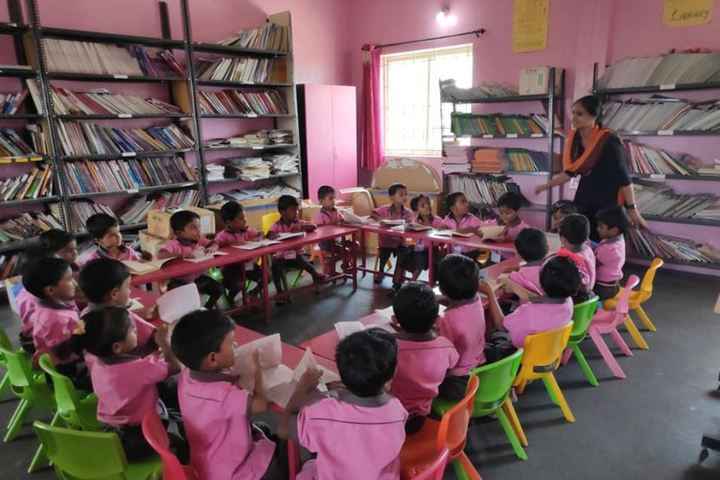 Shri Vijayalakshmi Vidhyalayaa International School-Library