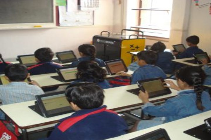 IRIS World School-Computer Lab
