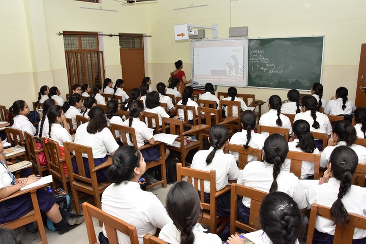 Girls High School and College-Digital Classroom