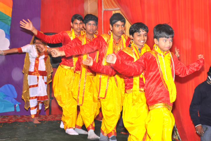 Campus School-Dance Competition