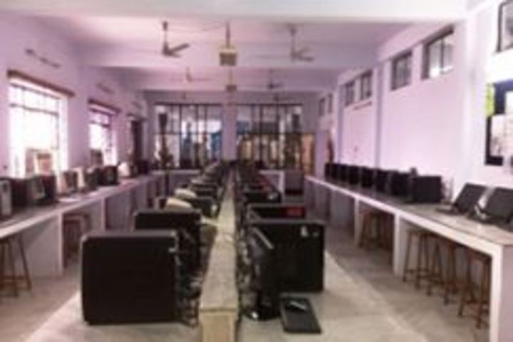 City Montessori Inter College-Computer Lab