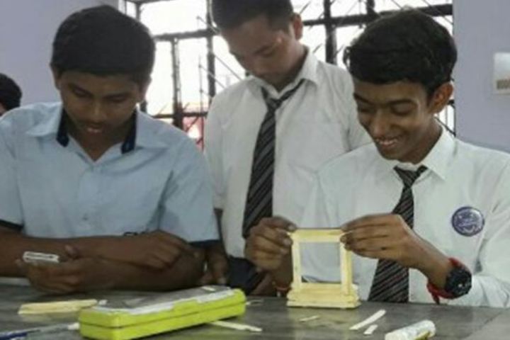 City Montessori Inter College-Photo Frame Preperation