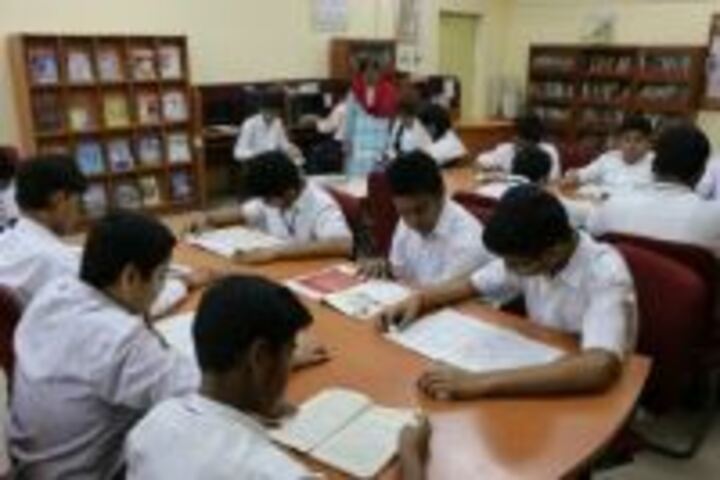 Seth M R Jaipuria School-Library