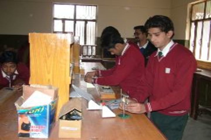 Bishop George School-Lab