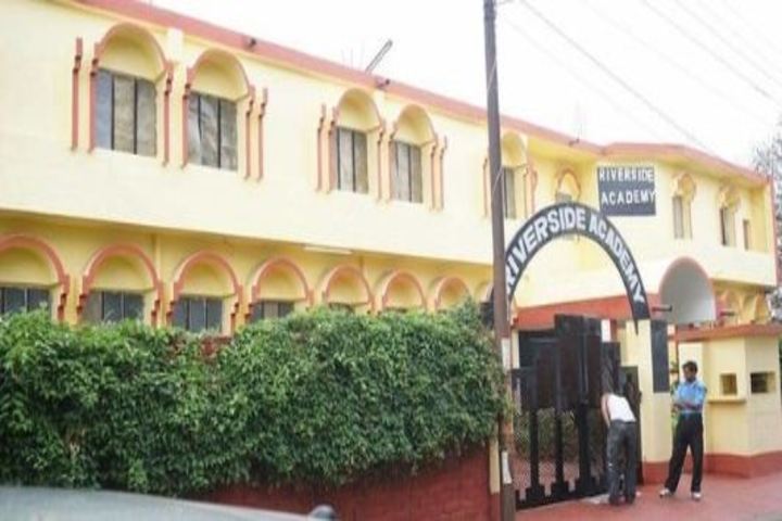 Riverside Academy Inter College-Campus