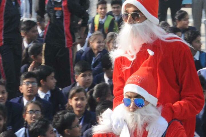 Margaret Leask Memorial English School-Christmas