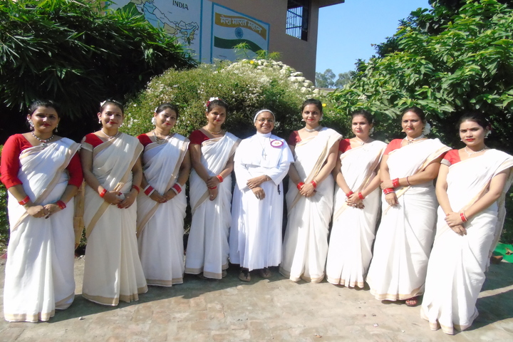 Christu Jyothi Convent Senior Secondary School-Teachers Day Celebrations