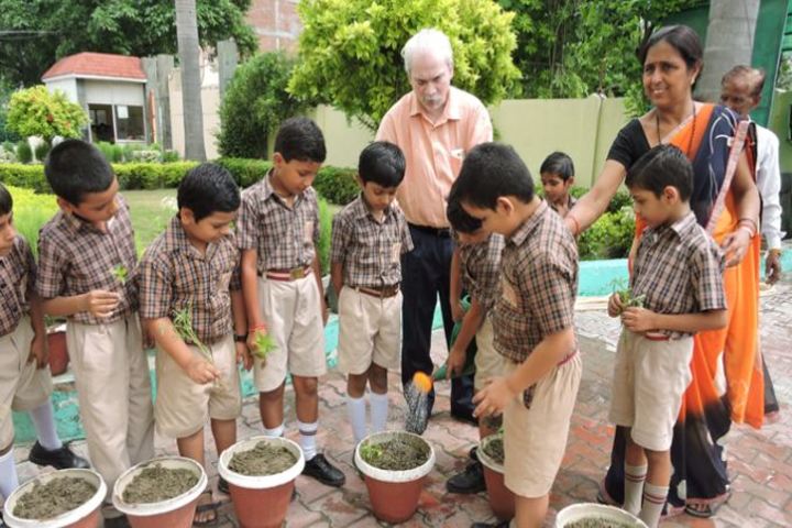 Heliger Borden Education Center-Plantation