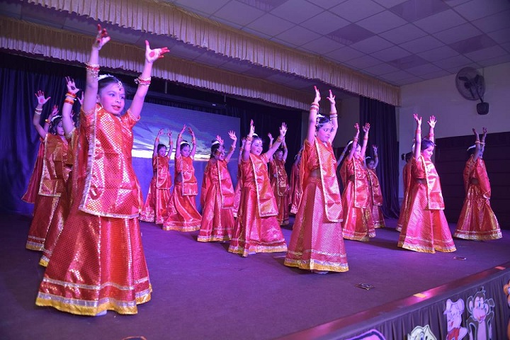 I P E M International School-Dance