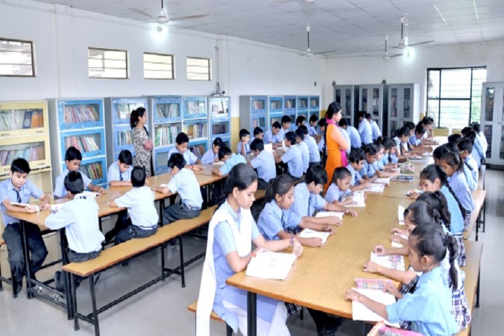 The Woods Heritage School-Library