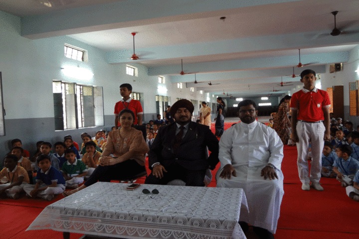 St Johns School - Program