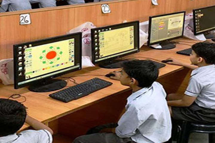 Pioneer Montessori School-Computer Lab