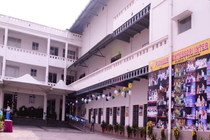 Pioneer Montessori School-School Building