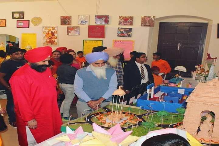 Guru Nanak Fifth Centenary School - School Exhibition
