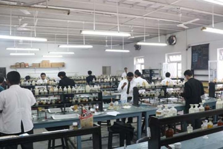 La Martiniere For Boys-Chemistry Lab