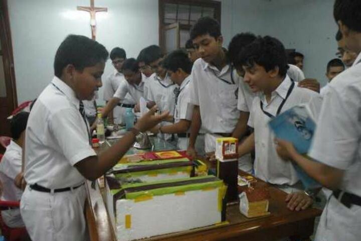 St XavierS Collegiate School-Exhibition