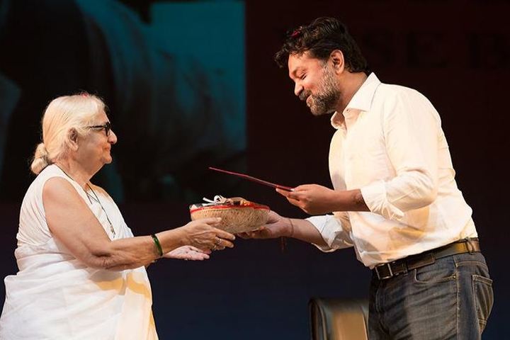 Dolna Day School-Prize Distribution