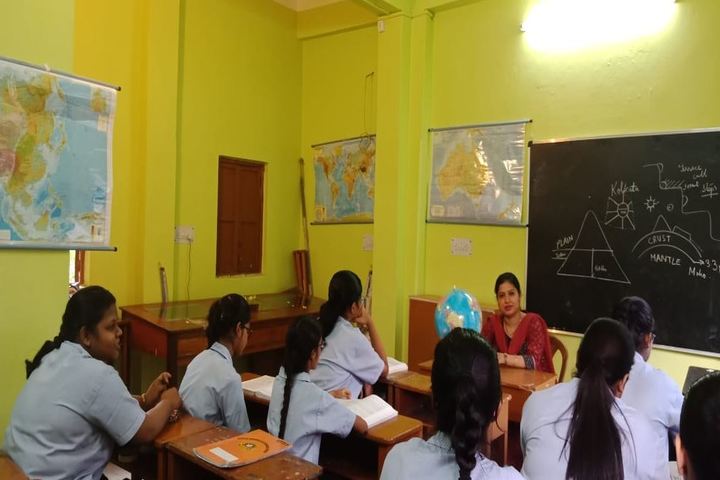 Mansur Habibullah Memorial School-Geography Lab