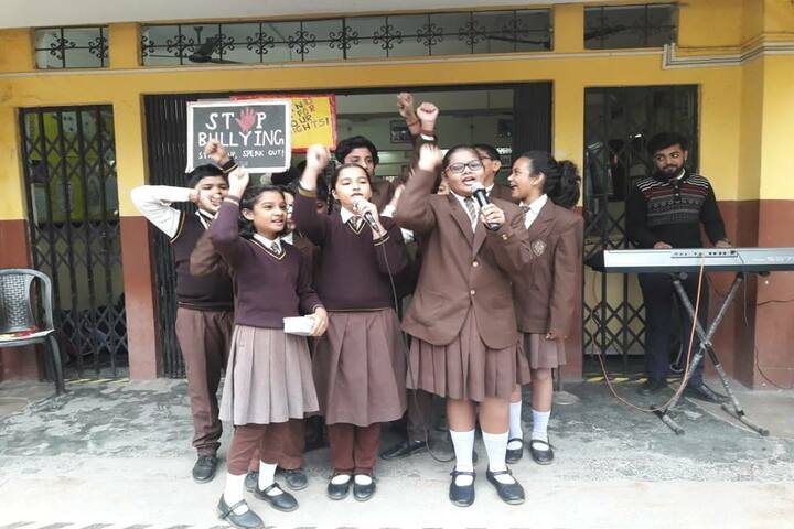 Julien Day School-Singing