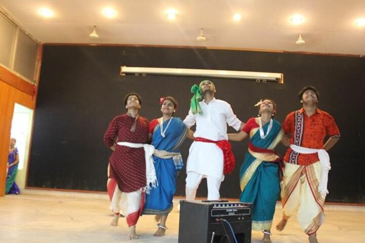 St Thomas Church School-Dance