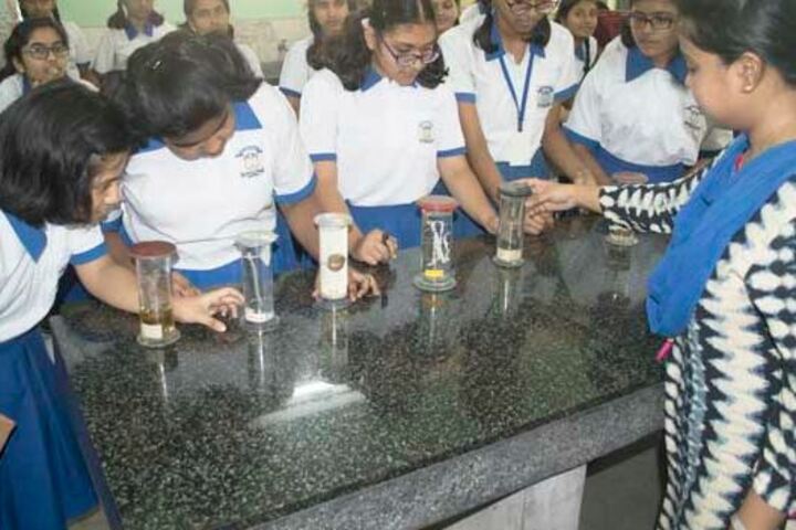 Carmel School-Biology Lab