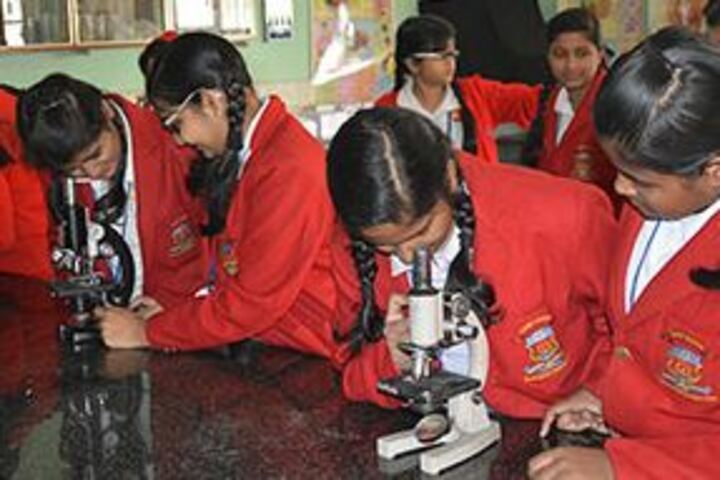 Carmel School-Physics Lab
