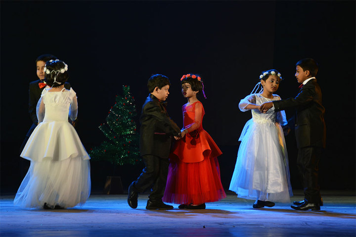 South End Centre School English Medium School-Dance