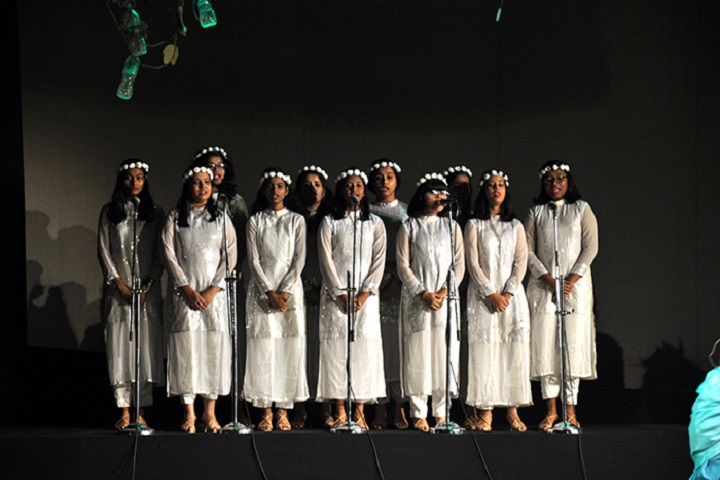Mahadevi Birla Shishu Vihar-Singing
