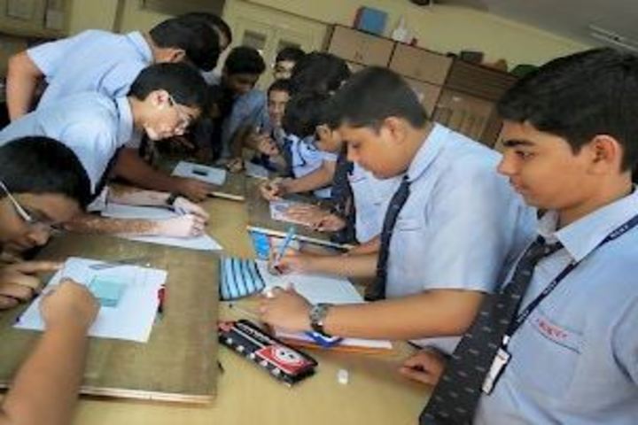 M C Kejriwal Vidyapeeth-Physics Lab