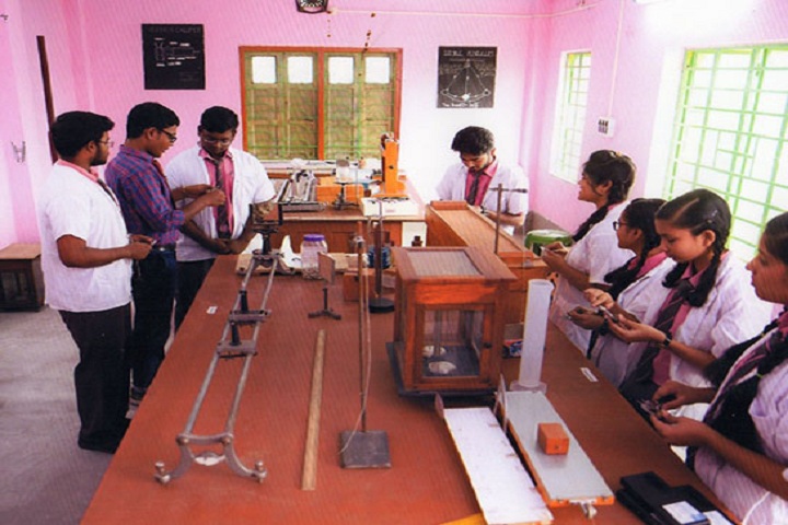 Lyceum English Medium School-Physics lab